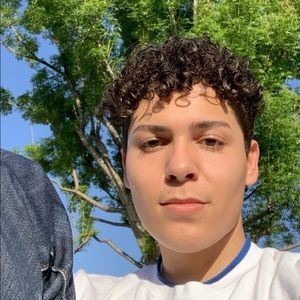 Meet your Posher, Luis